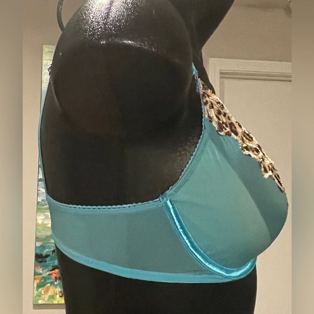 3 Victoria’s Secret/Pink Bra’s, Size 34 C - Picture 14 of 16